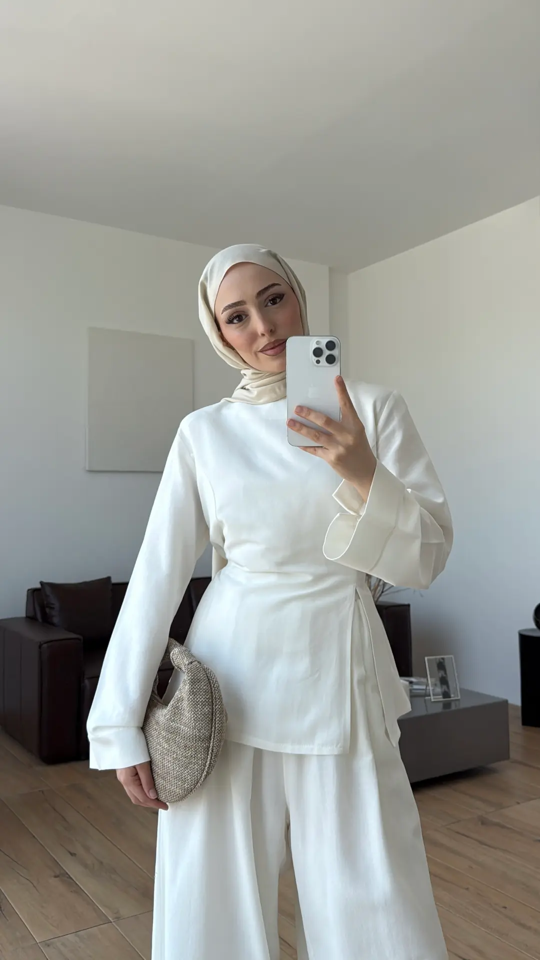 Vera Yırtmaç Detay Keten Takım Beyaz