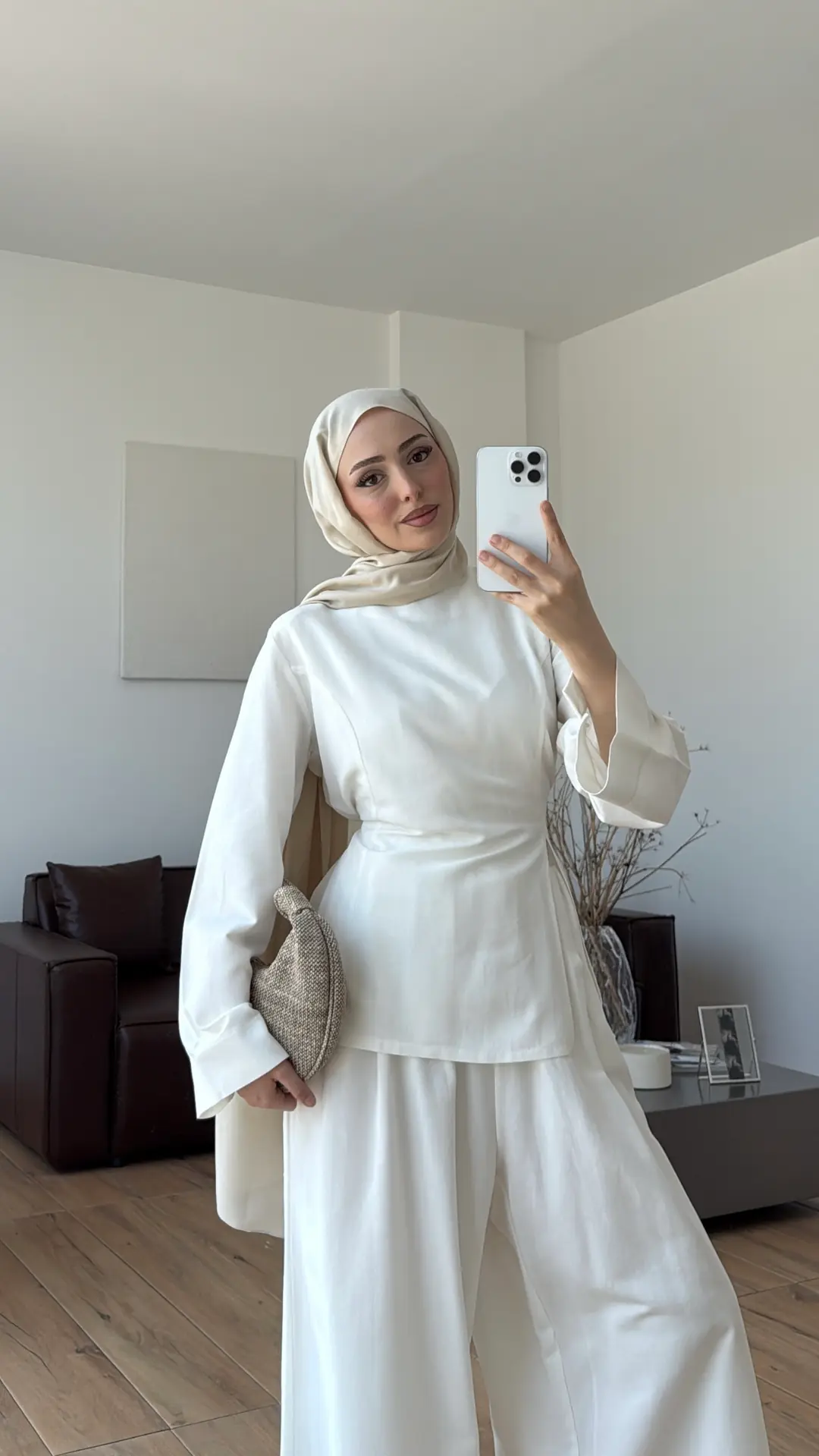 Vera Yırtmaç Detay Keten Takım Beyaz