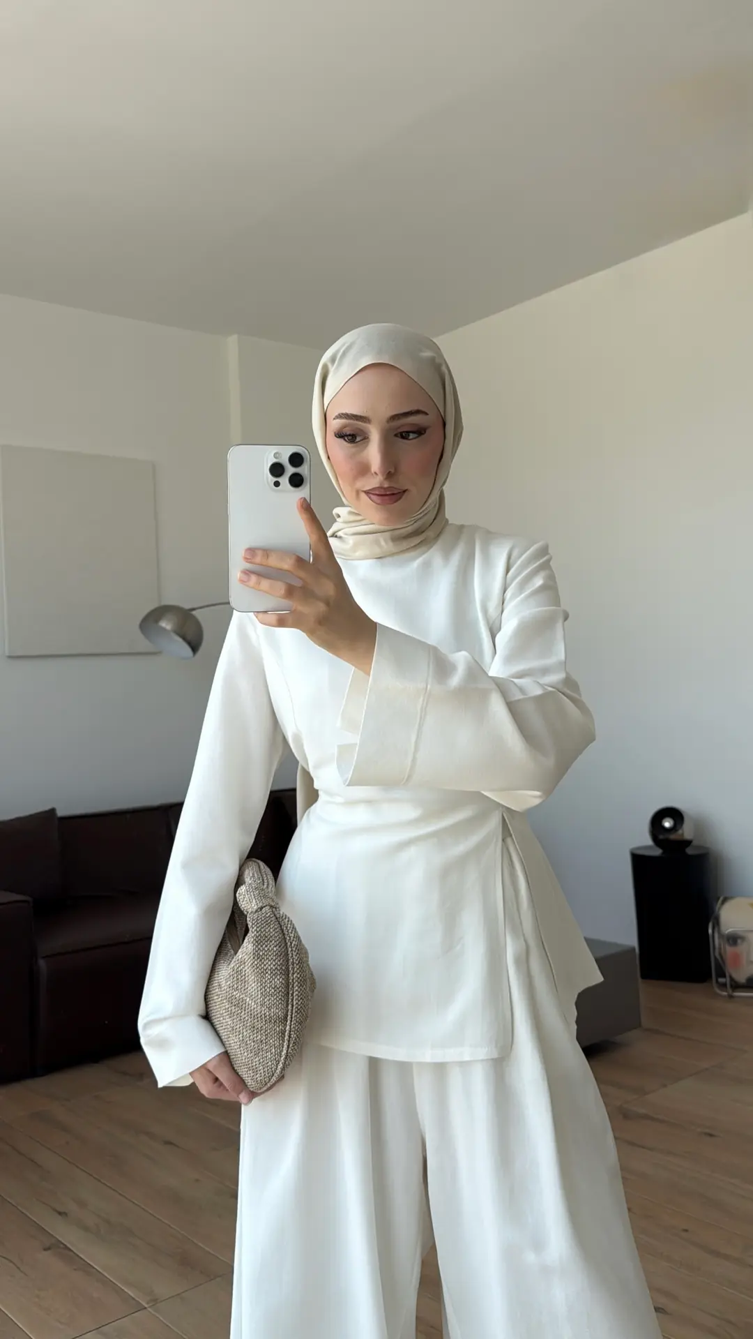 Vera Yırtmaç Detay Keten Takım Beyaz