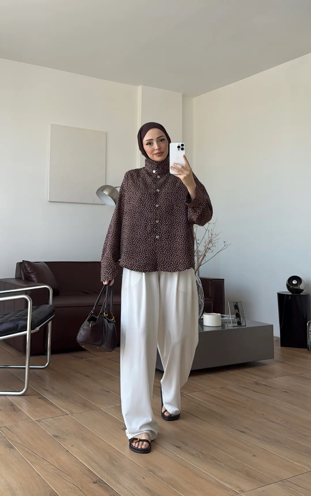 Dik Yaka Çıtçıtlı Puantiyeli Gömlek Kahve