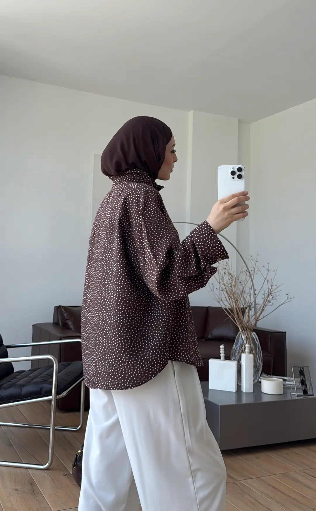 Dik Yaka Çıtçıtlı Puantiyeli Gömlek Kahve