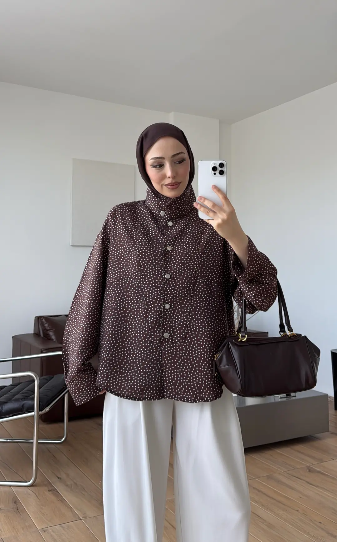 Dik Yaka Çıtçıtlı Puantiyeli Gömlek Kahve