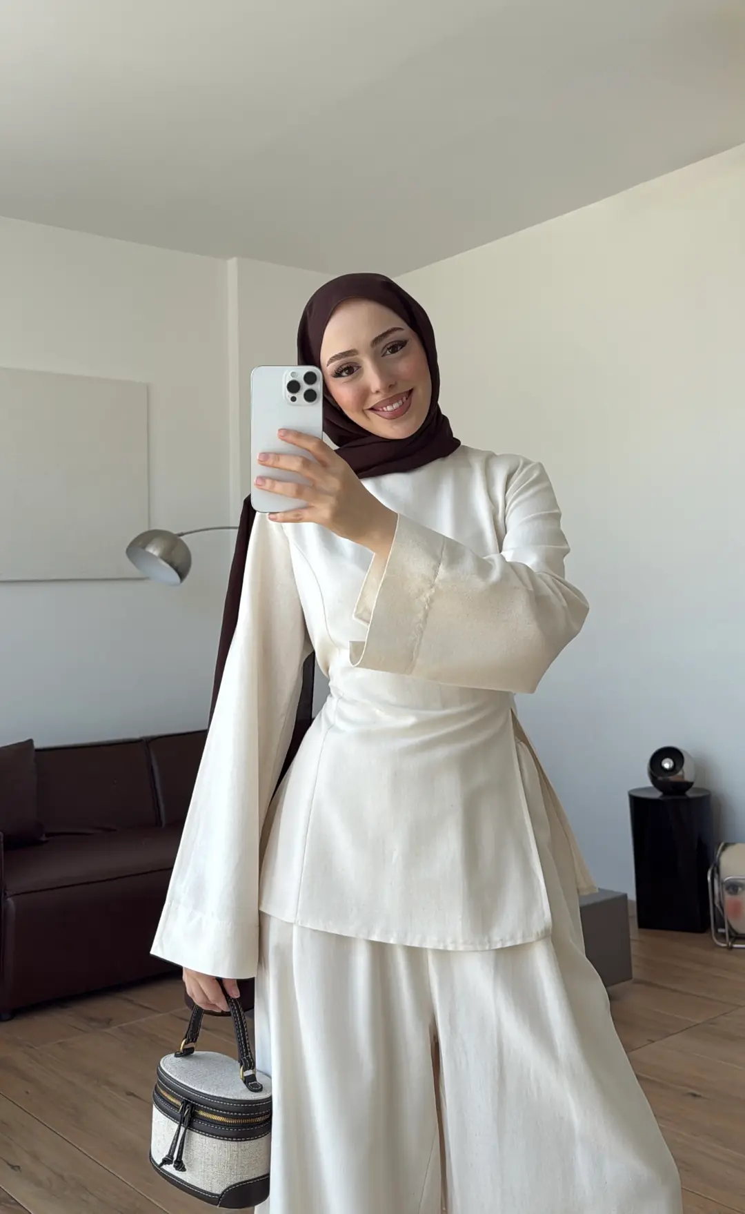 Vera Yırtmaç Detay Keten Takım Ekru
