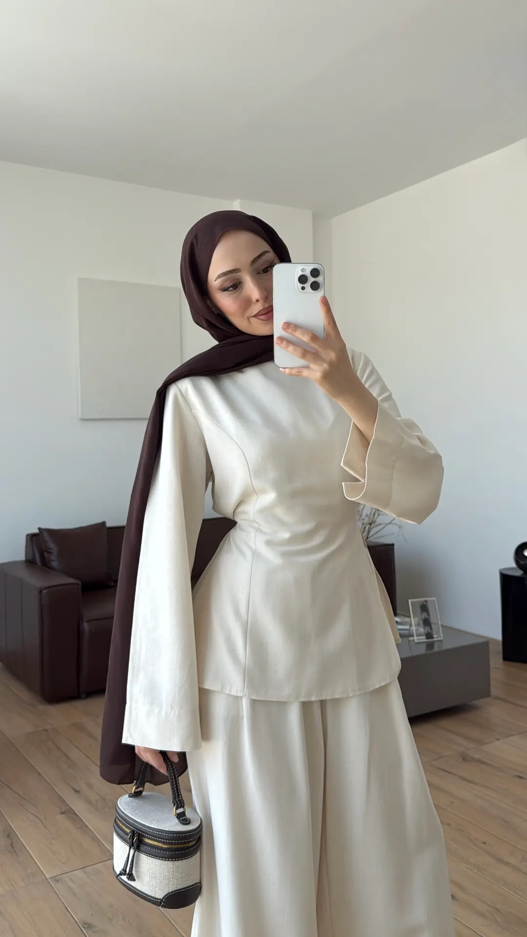 Vera Yırtmaç Detay Keten Takım Ekru