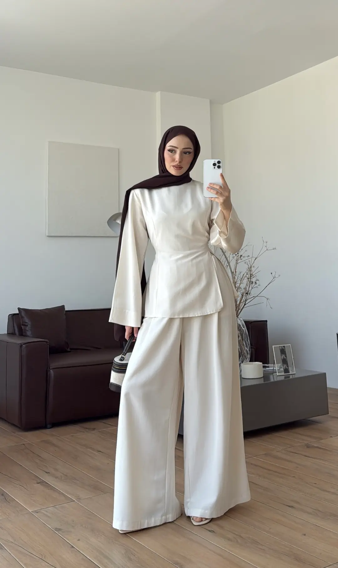 Vera Yırtmaç Detay Keten Takım Ekru