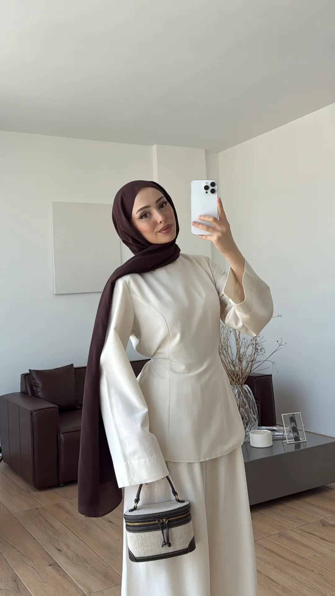 Vera Yırtmaç Detay Keten Takım Ekru