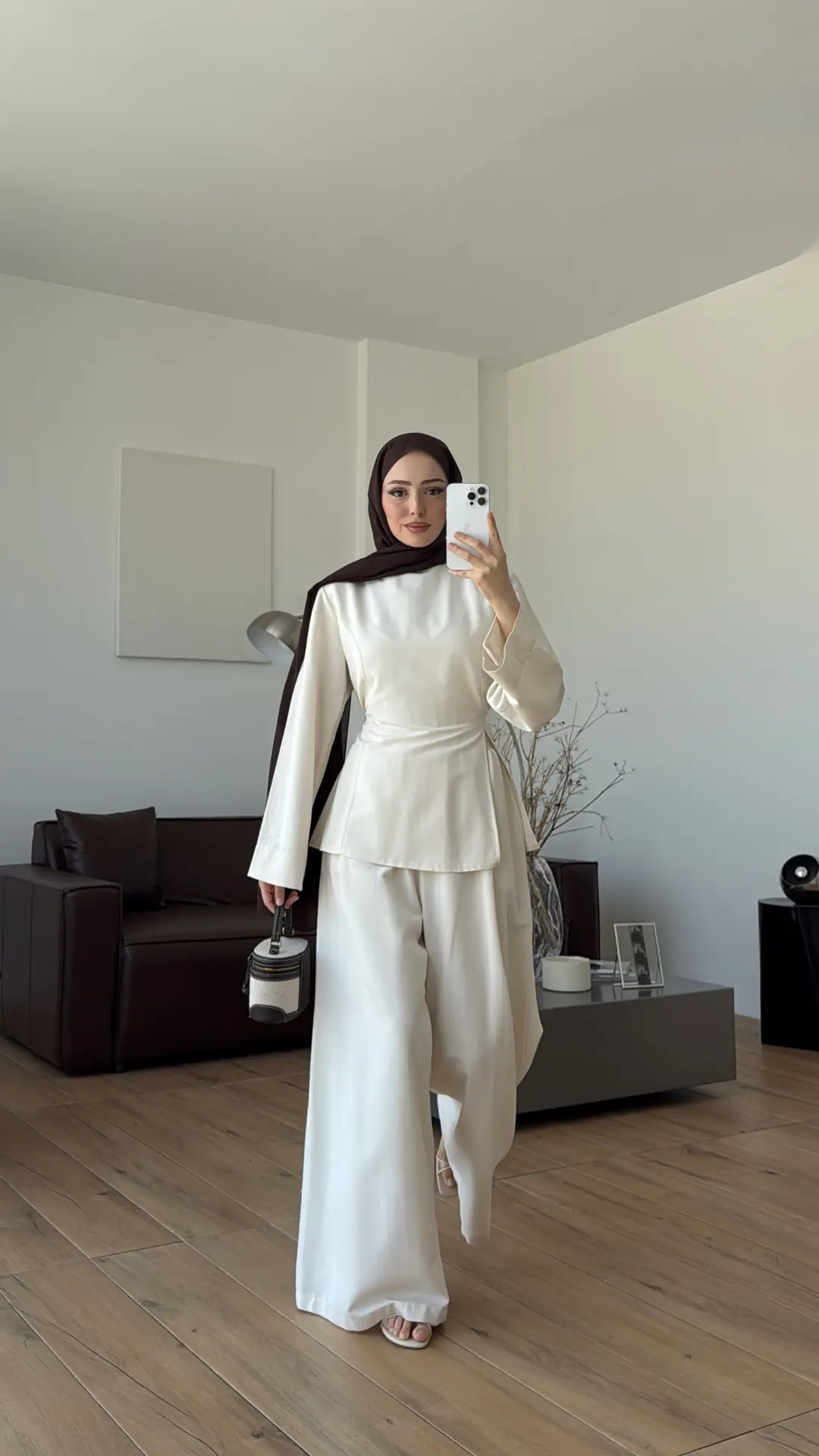 Vera Yırtmaç Detay Keten Takım Ekru