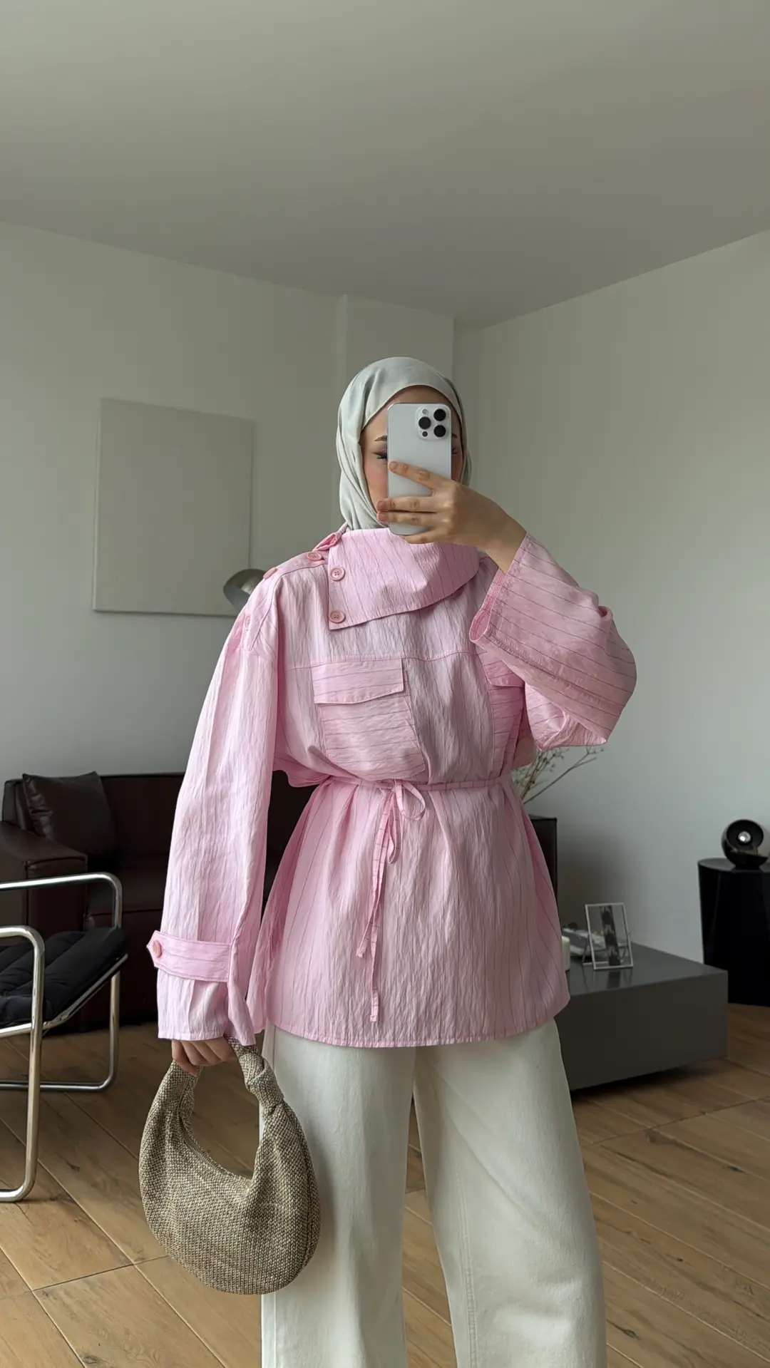 Yakası Düğme Detaylı Çizgili Gömlek Pembe