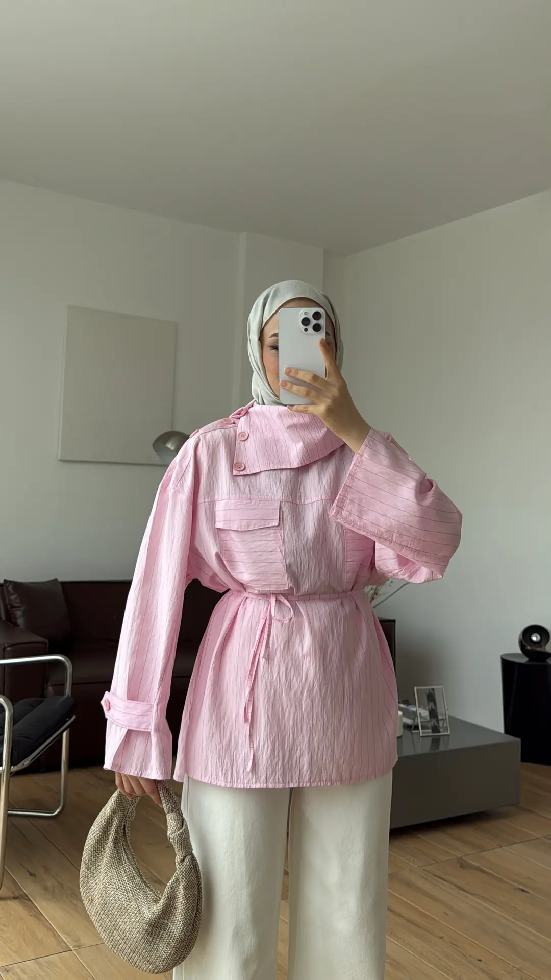Yakası Düğme Detaylı Çizgili Gömlek Pembe