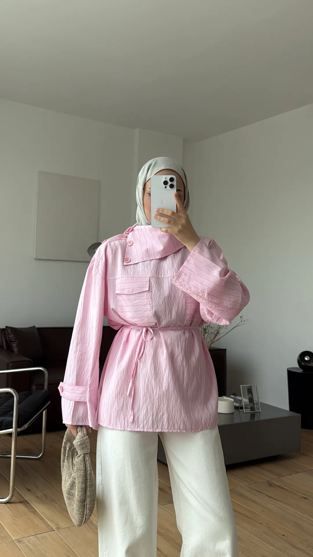Yakası Düğme Detaylı Çizgili Gömlek Pembe