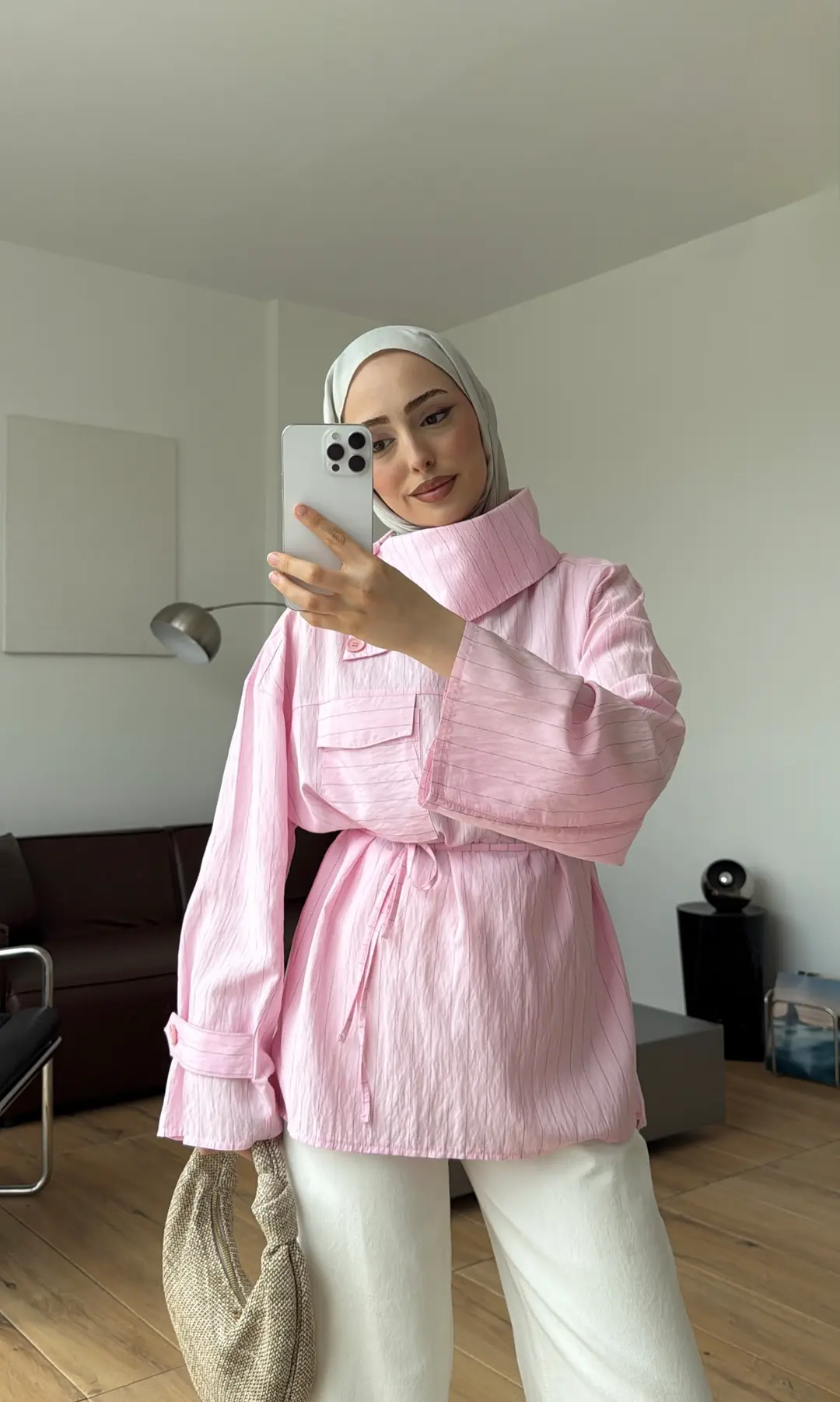 Yakası Düğme Detaylı Çizgili Gömlek Pembe
