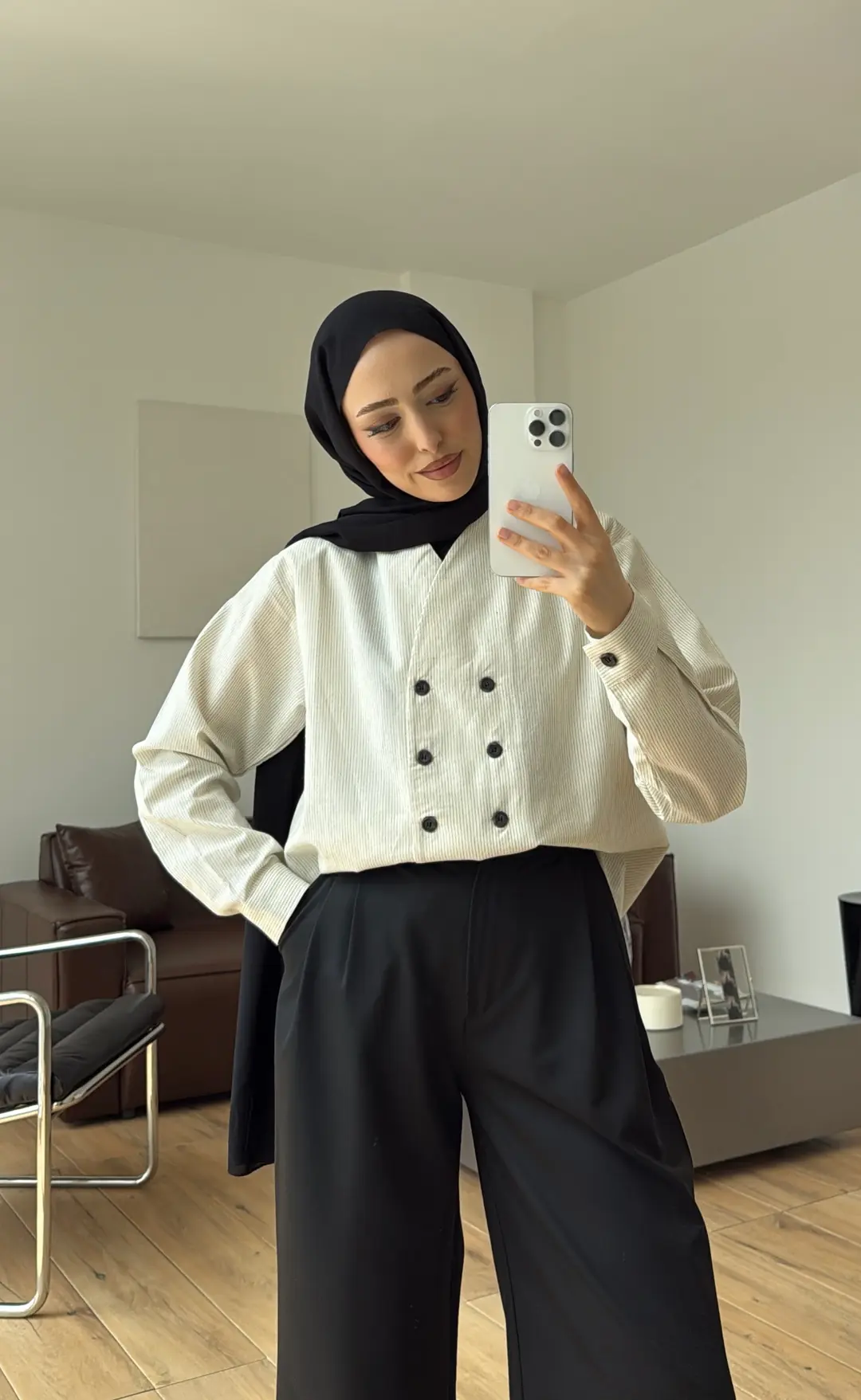 İnce Çizgili Keten Gömlek