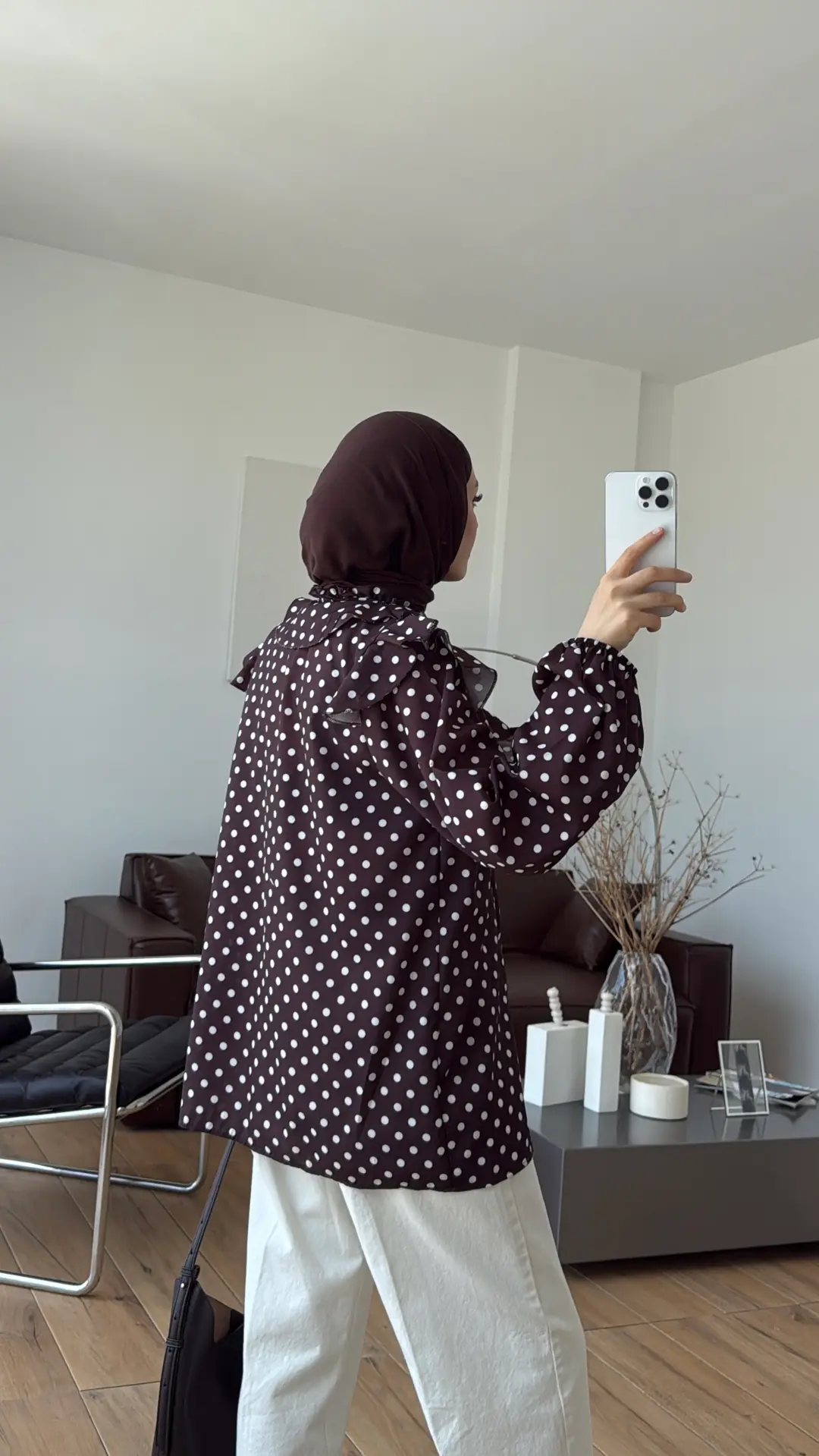 Kolları Lastikli Puantiyeli Gömlek Kahve
