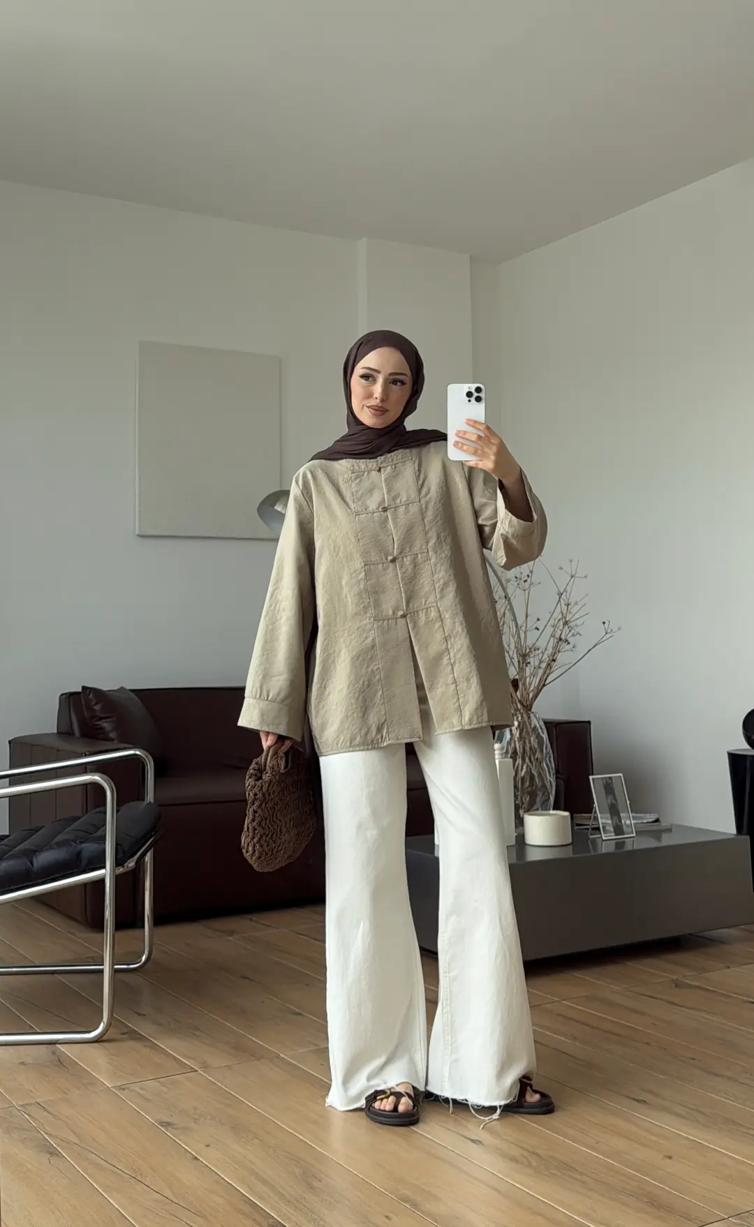 Süslü Düğmeli Bluz Vizon
