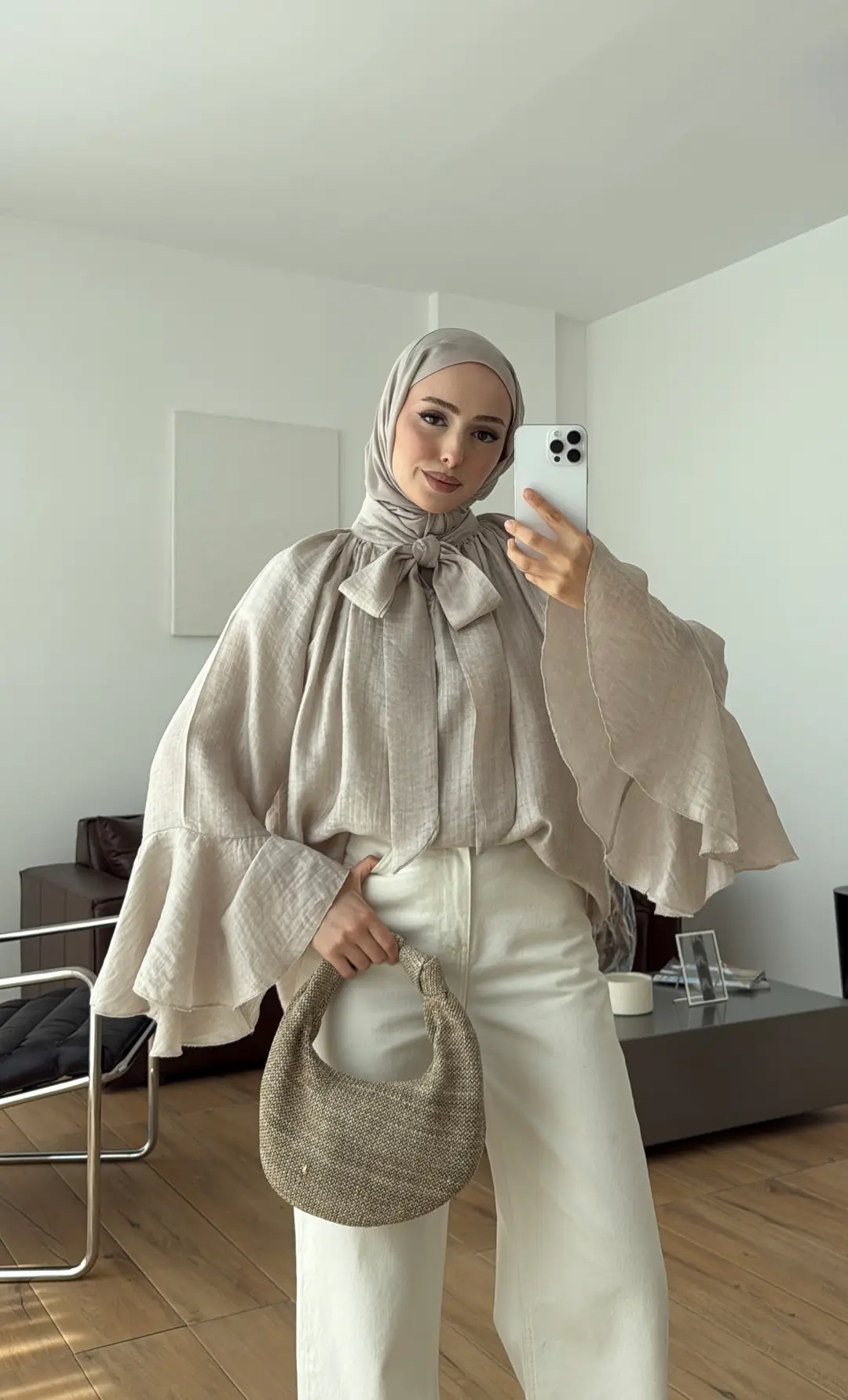 Kolları Volanlı Gömlek Taş