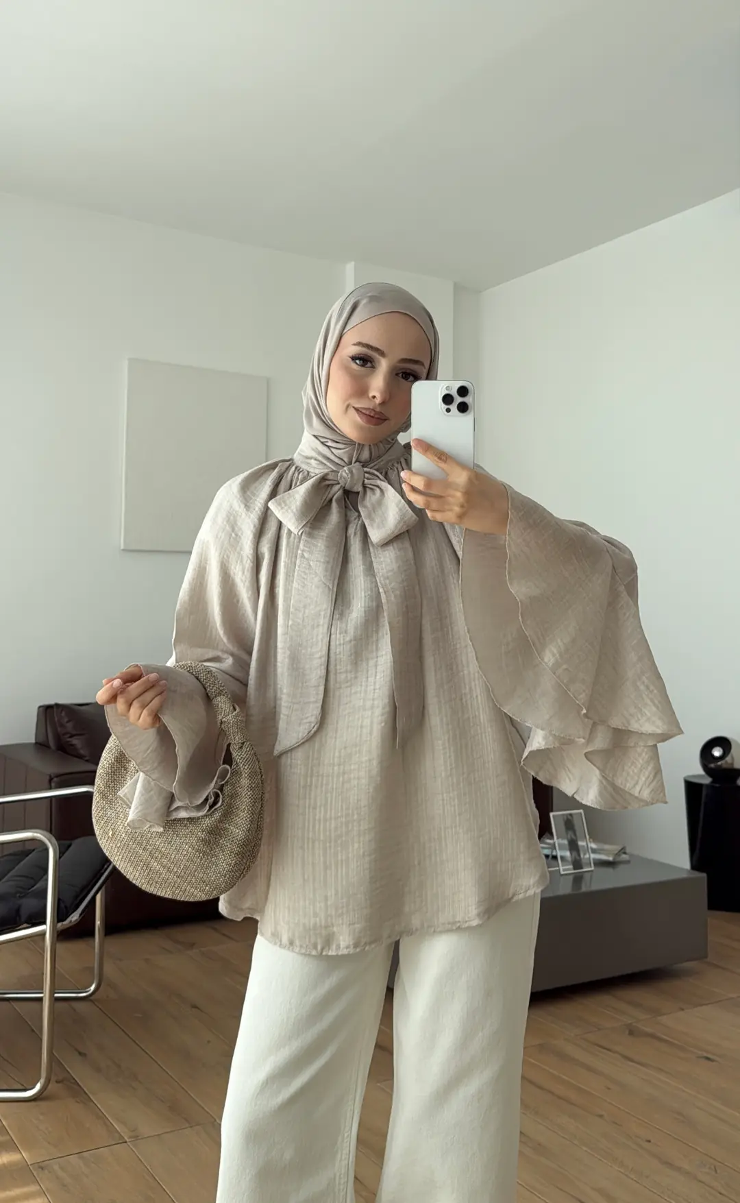 Kolları Volanlı Gömlek Taş