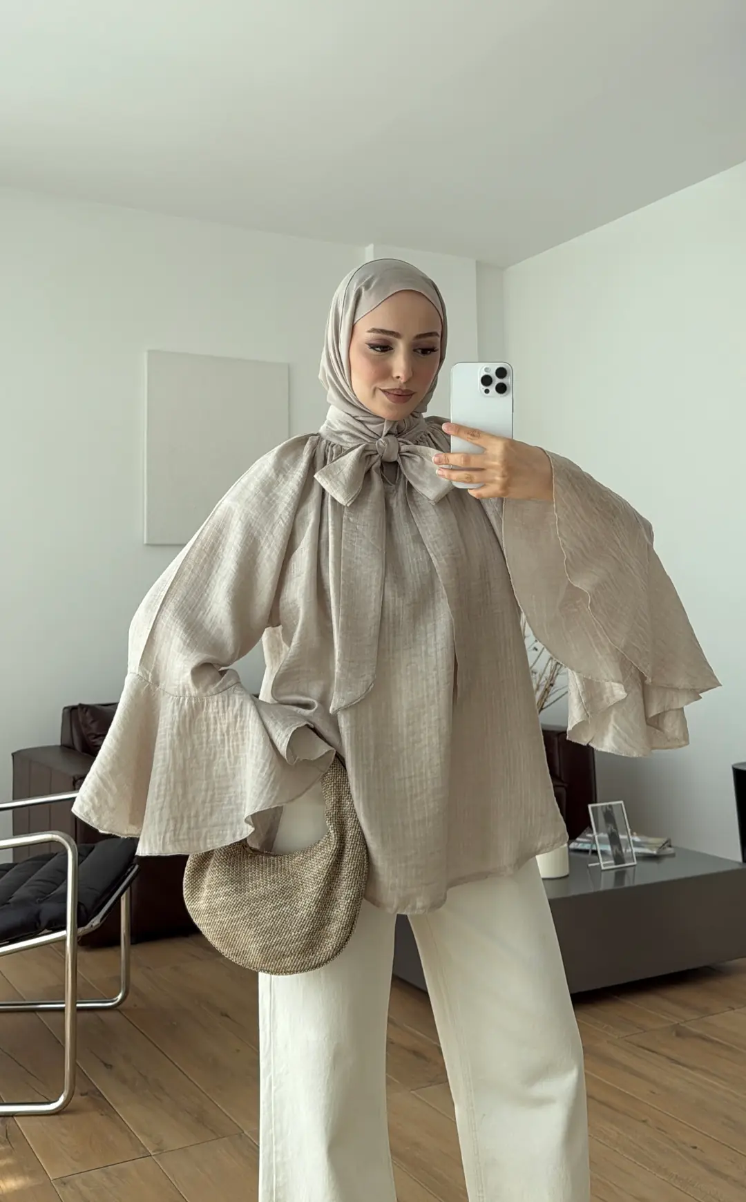 Kolları Volanlı Gömlek Taş
