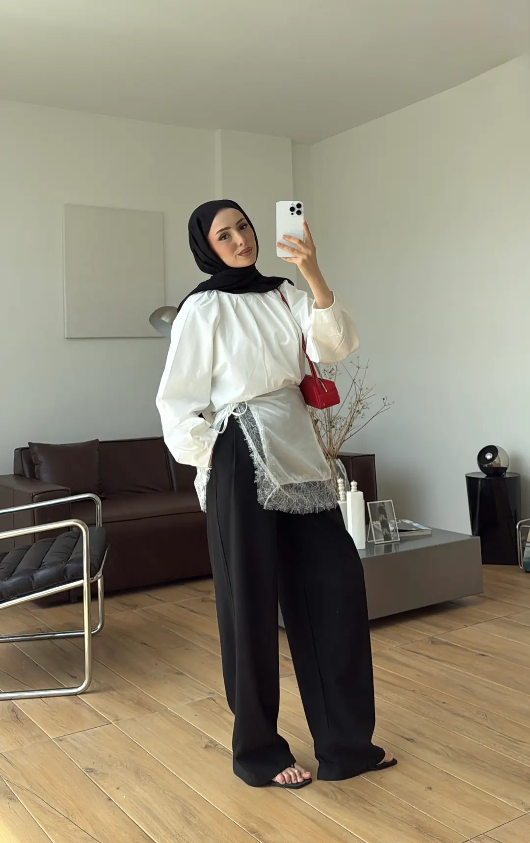 Yakası Pile Detay Gömlek Beyaz