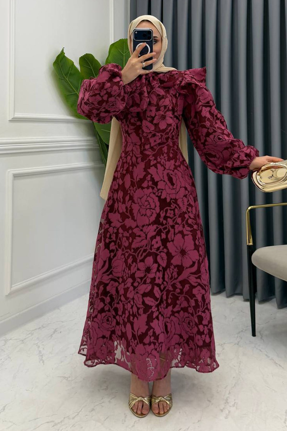 YAKASI FULAR DETAY ELBİSE BORDO